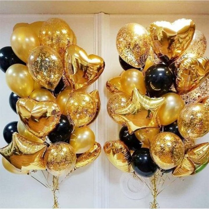 Фонтан шаров "Чёрное золото" в Новокузнецке