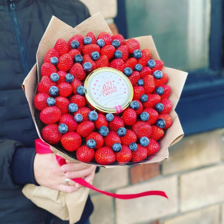 "Клубника и мёд" в Новокузнецке