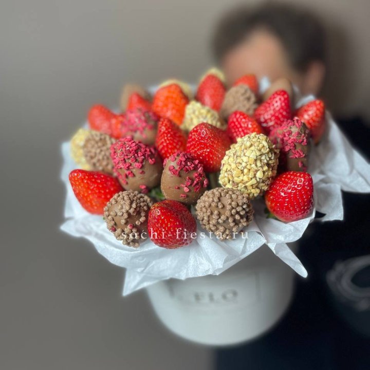 Клубника в боксе 30 ягод в Новокузнецке