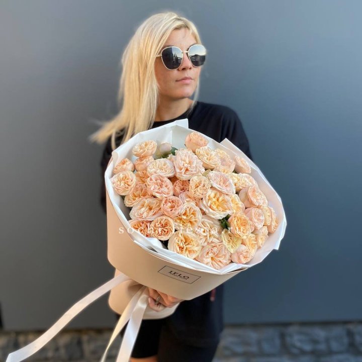 15 пионовидных роз №2 в Новокузнецке