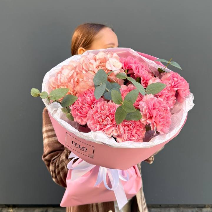 Дуо диантусы и гортензия в Новокузнецке