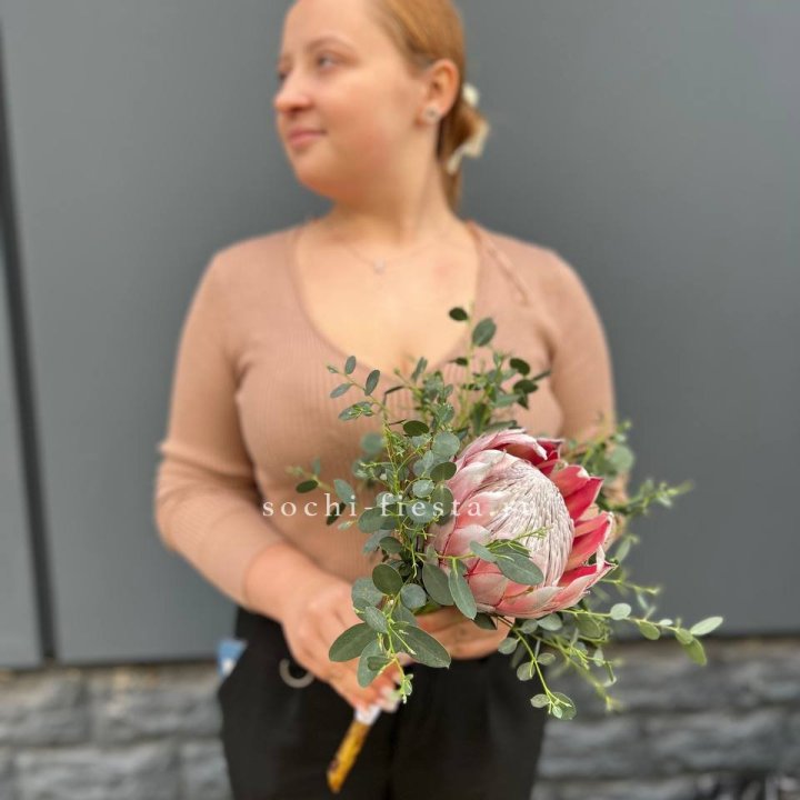 Свадебный букет "Протея" в Новокузнецке