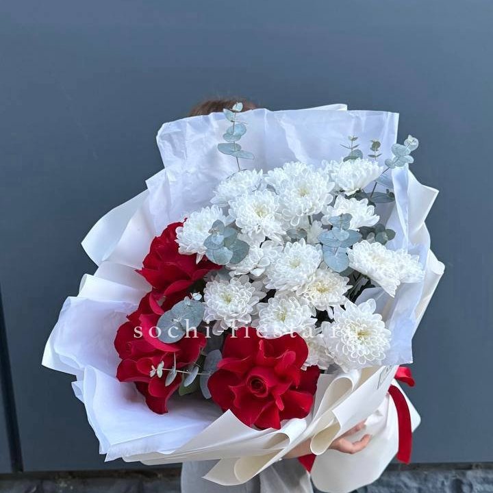 Дуо розы и хризантемы в Новокузнецке