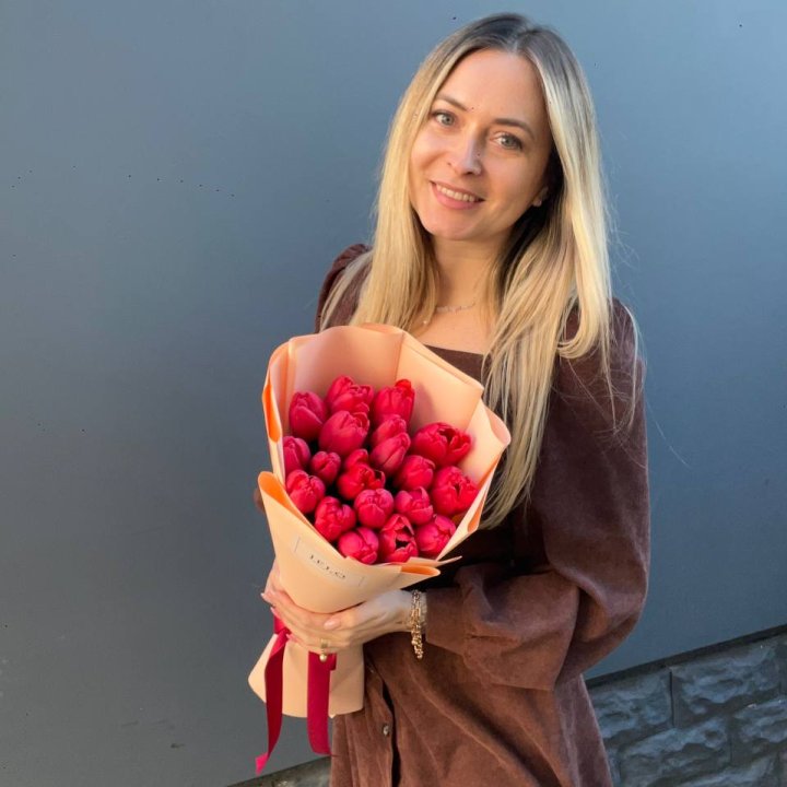  19 красных тюльпанов в Новокузнецке