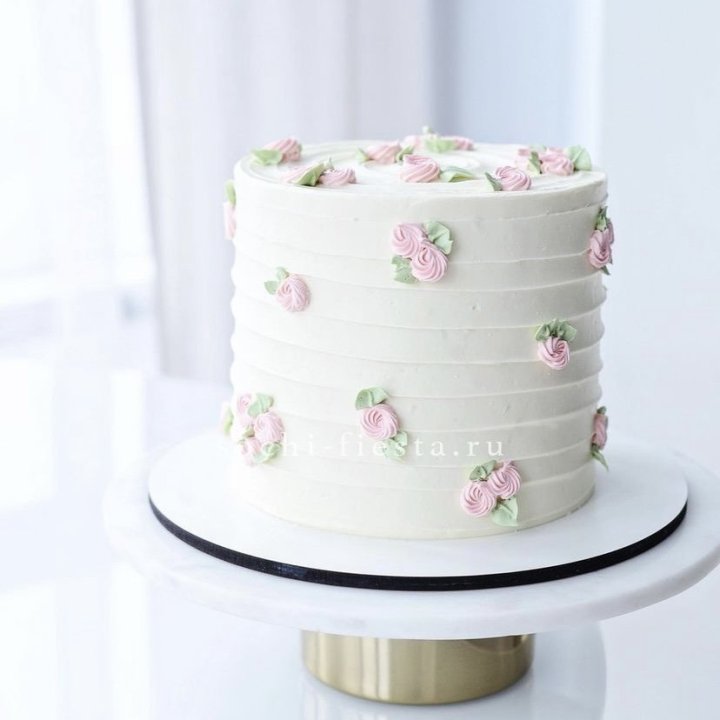 Торт "Розы в снегу" в Новокузнецке