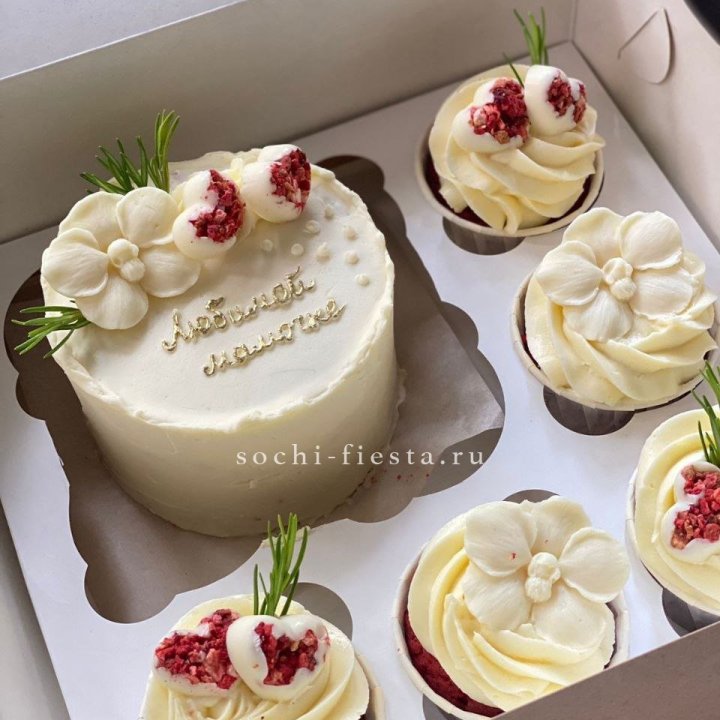 Капкейки и бенто-торт "Мамочке" в Новокузнецке