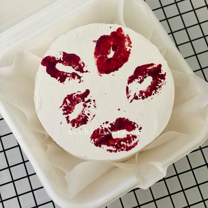 Бенто-торт "Поцелуй" в Новокузнецке