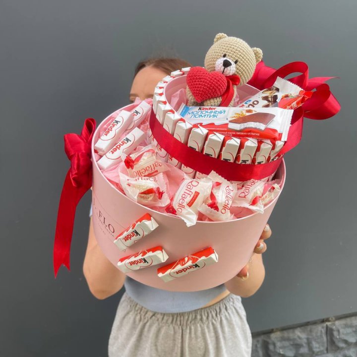 Бокс киндерами и раффаэлло 2 в Новокузнецке