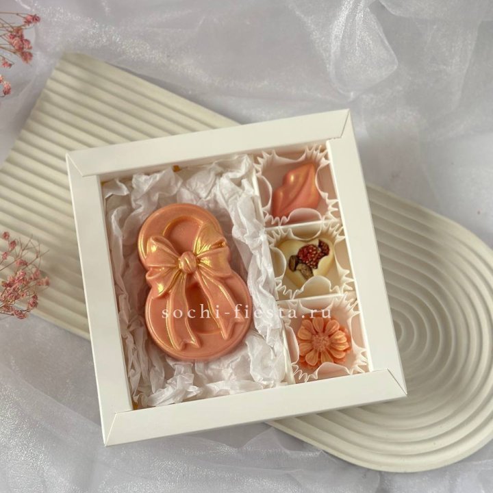 Конфеты из шоколада 8 Марта в Новокузнецке