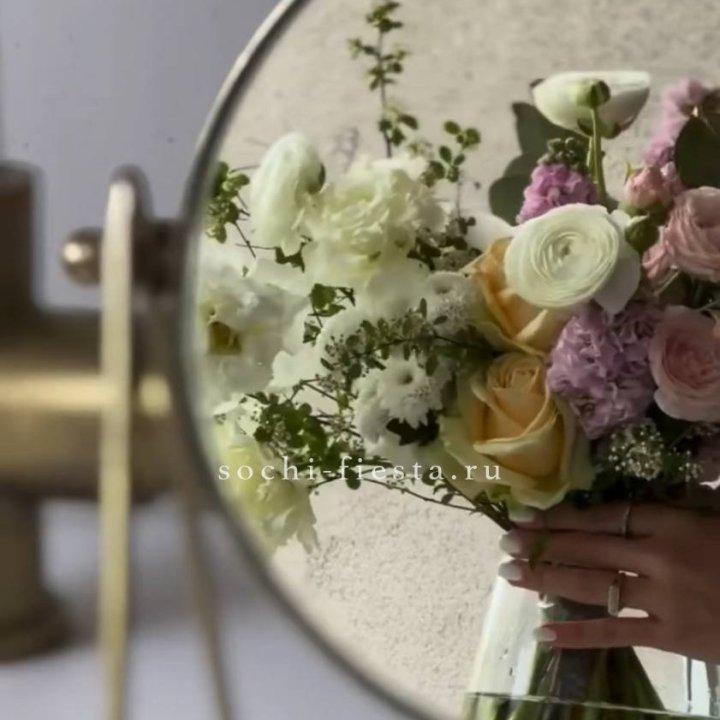 Цветочная подписка "Пакет средний" в Новокузнецке