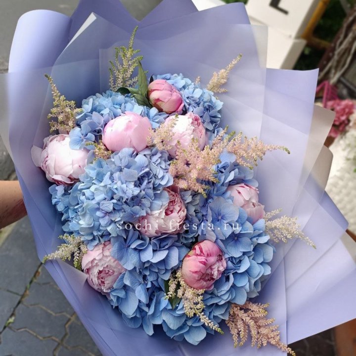 Дизайнерский букет с гортензией №3 в Новокузнецке