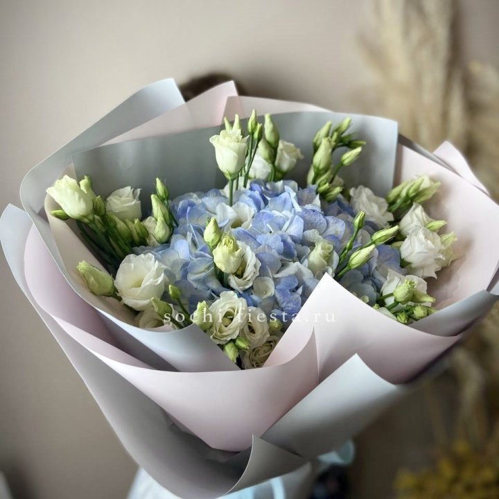 Букет с гортензией "Адель" в Новокузнецке