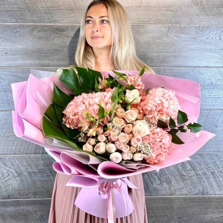 Дизайнерский букет "Валенсия-2" в Новокузнецке