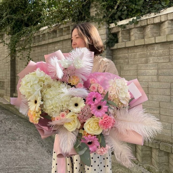 Дизайнерский букет "Валенсия" в Новокузнецке