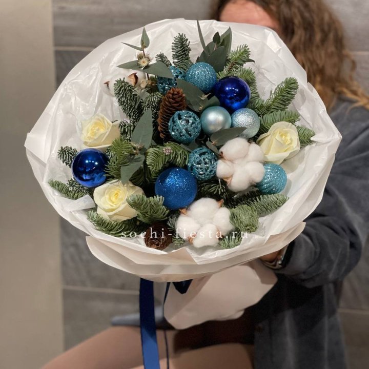 Новогодний букет "Синий иней" в Новокузнецке