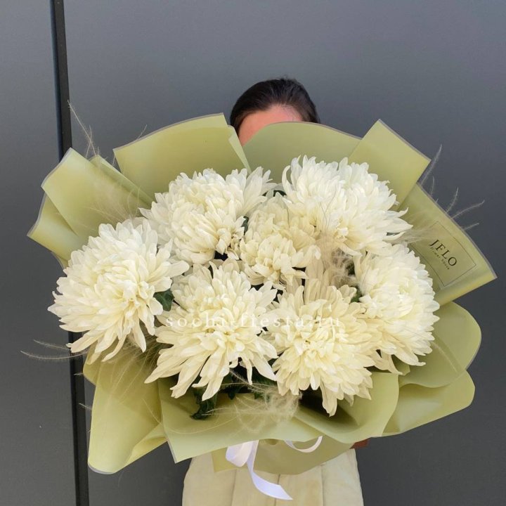 Букет одноголовых хризантем  в Новокузнецке