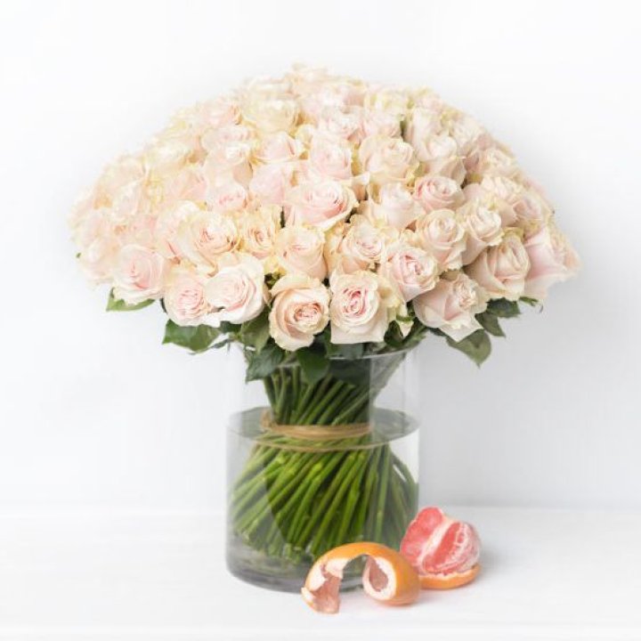 101 кремовая роза в Новокузнецке