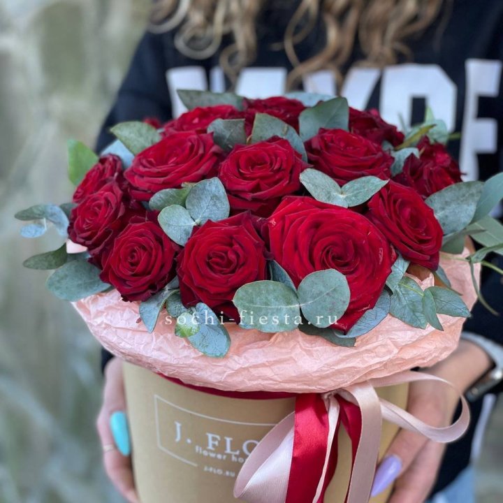 21 Красная роза в боксе №1 в Новокузнецке