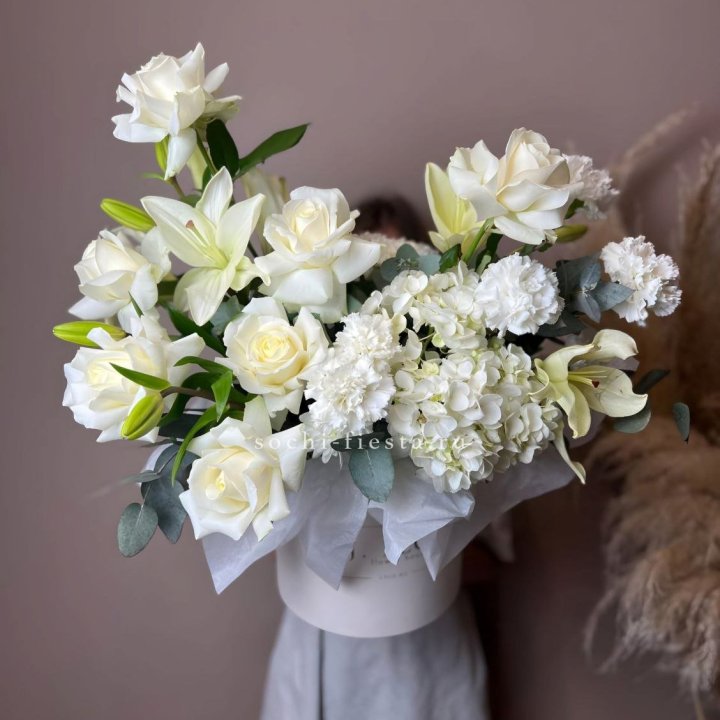 Цветочный бокс "Вайт дримс" в Новокузнецке