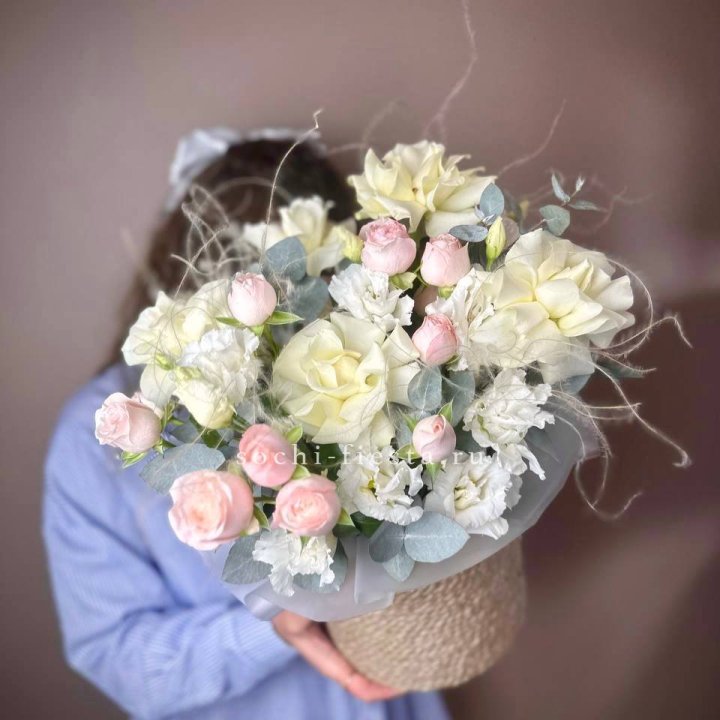 Авторский бокс "Милена" в джутовом кашпо в Новокузнецке