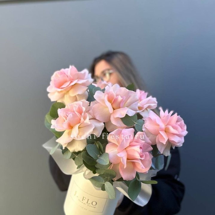 Французские роз в боксе в Новокузнецке