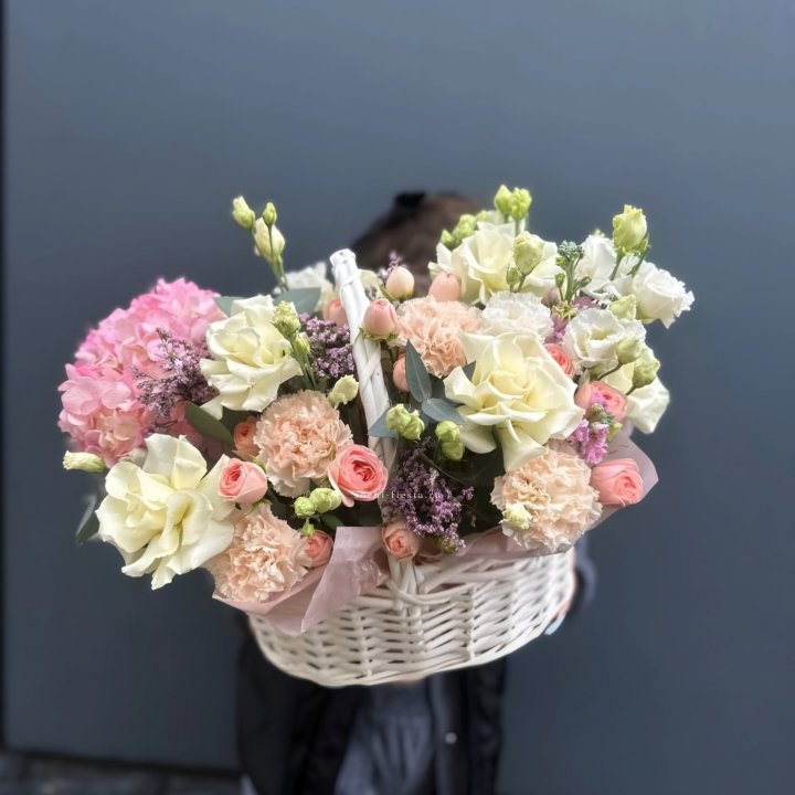 Цветочная корзина "Софтнес" в Новокузнецке