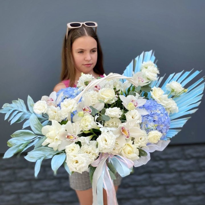 Цветочная корзина "Блю винч" в Новокузнецке