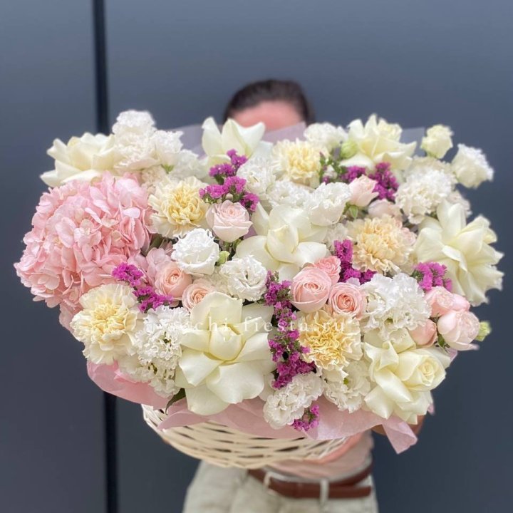 Корзина "Воздушная нежность" в Новокузнецке