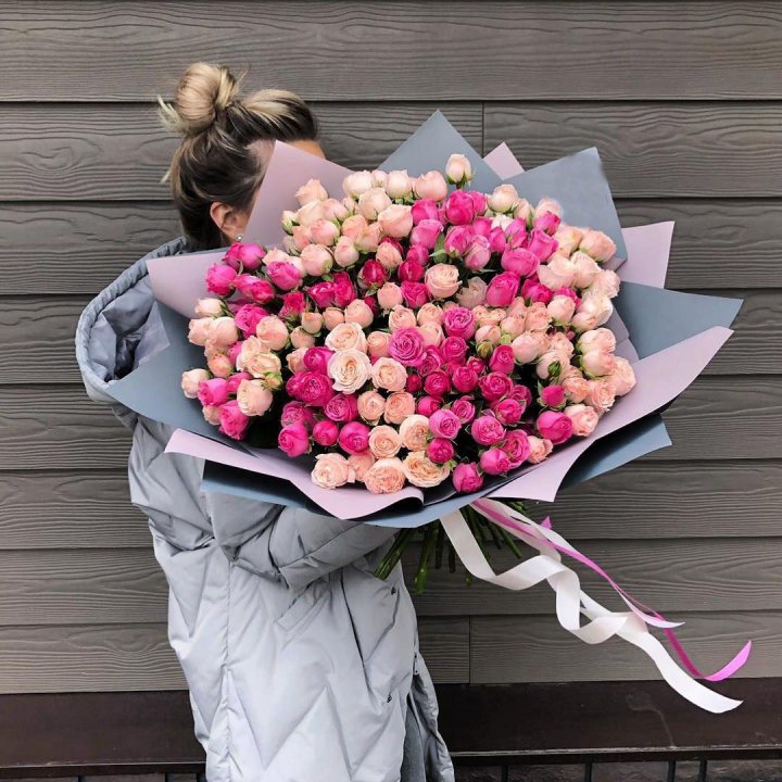 55 роз микс кустовых в Новокузнецке
