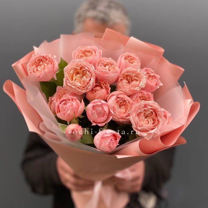 Букет комплимент из кустовых роз Джульетта в Новокузнецке