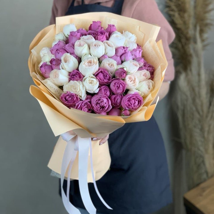 Букет кустовых роз Джулиана в Новокузнецке