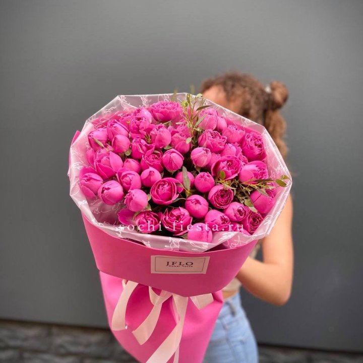 Кустовые розы букет Мисти Баблс в Новокузнецке