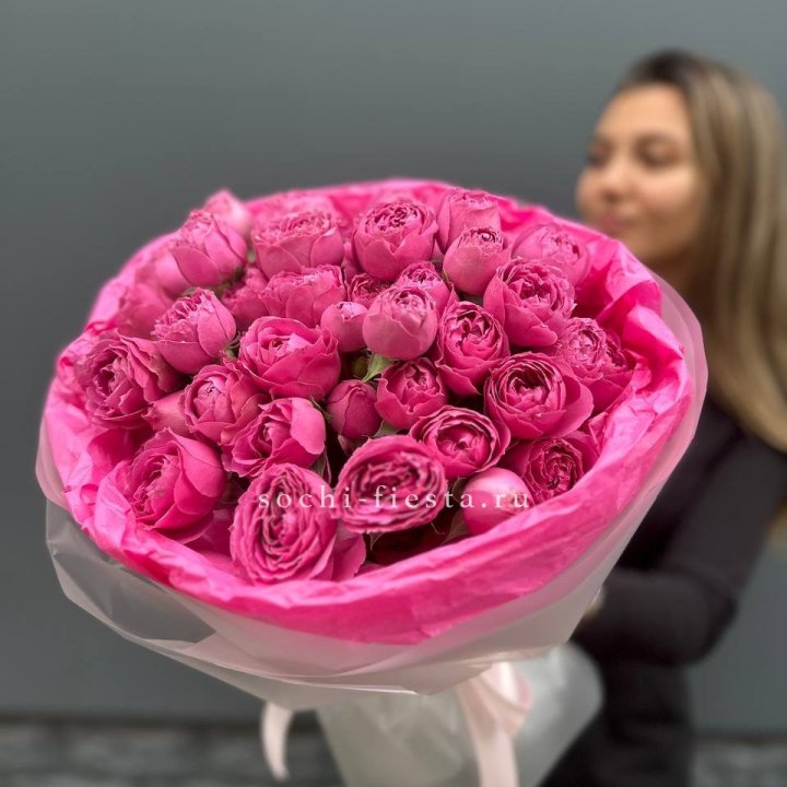 Букет из пионовидных роз  в Новокузнецке