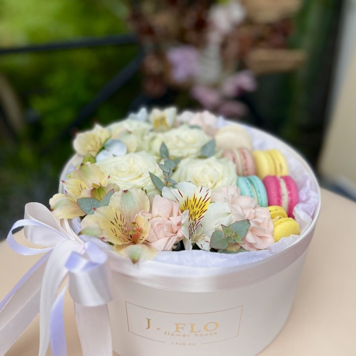 Цветочный бокс "Ника" в Новокузнецке