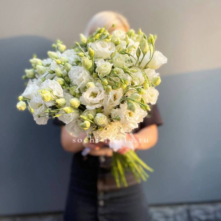 Букет эустом под ленту  в Новокузнецке