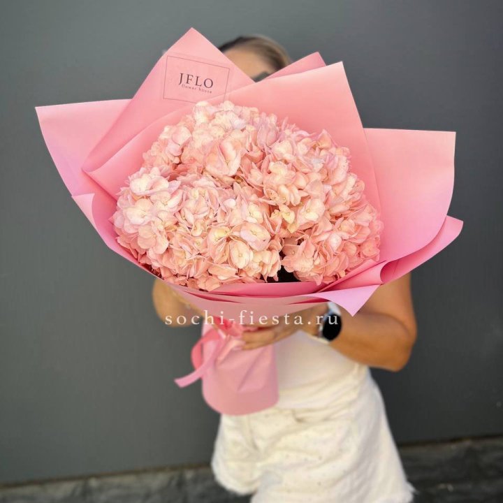 Букет гортензий "Крем" в Новокузнецке