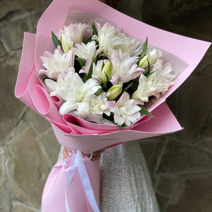 Букет пионовидных лилий №1 в Новокузнецке