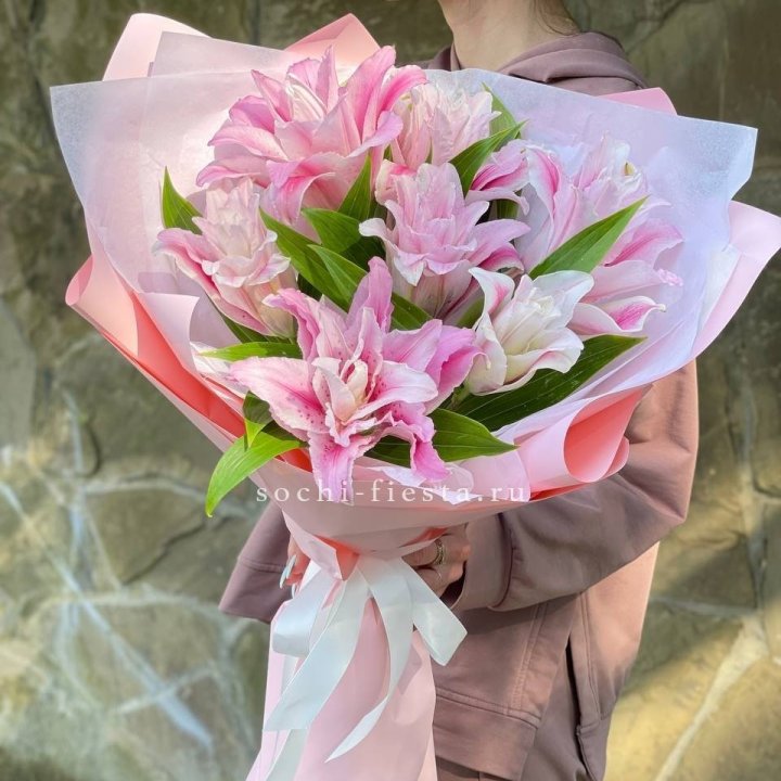 Букет пионовидных лилий №2 в Новокузнецке