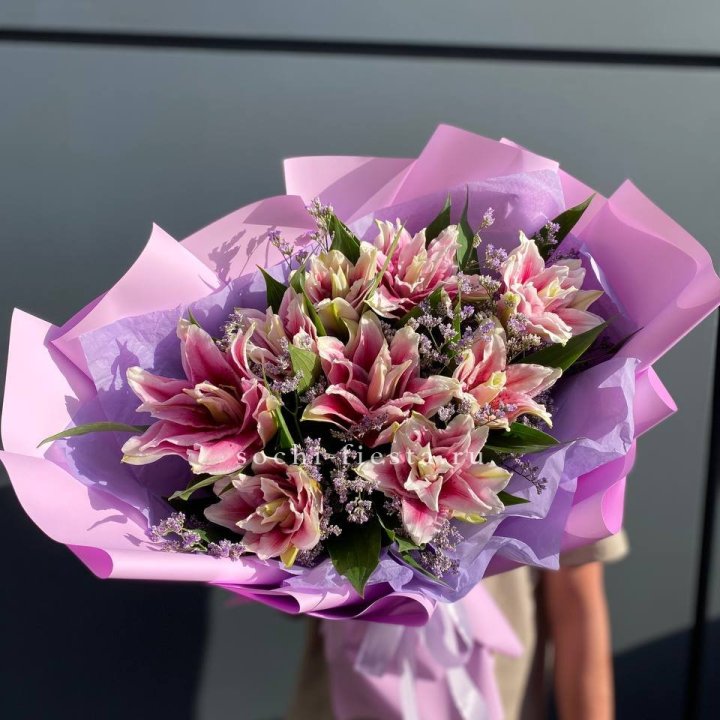 Букет пионовидных лилий №4 в Новокузнецке