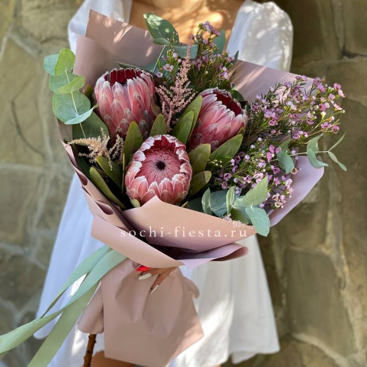 Букет из протеи "Клеопатра"  в Новокузнецке