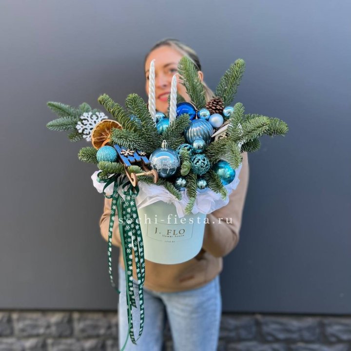 Композиция "Мери крисмас блю" в Новокузнецке