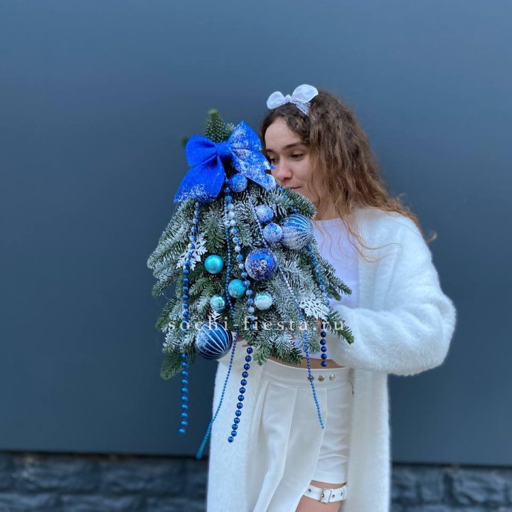 Новогодняя елочка "Блю" в Новокузнецке