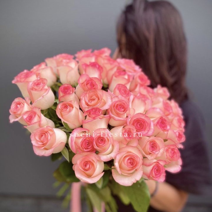 Охапка Роз Джумилия в Новокузнецке