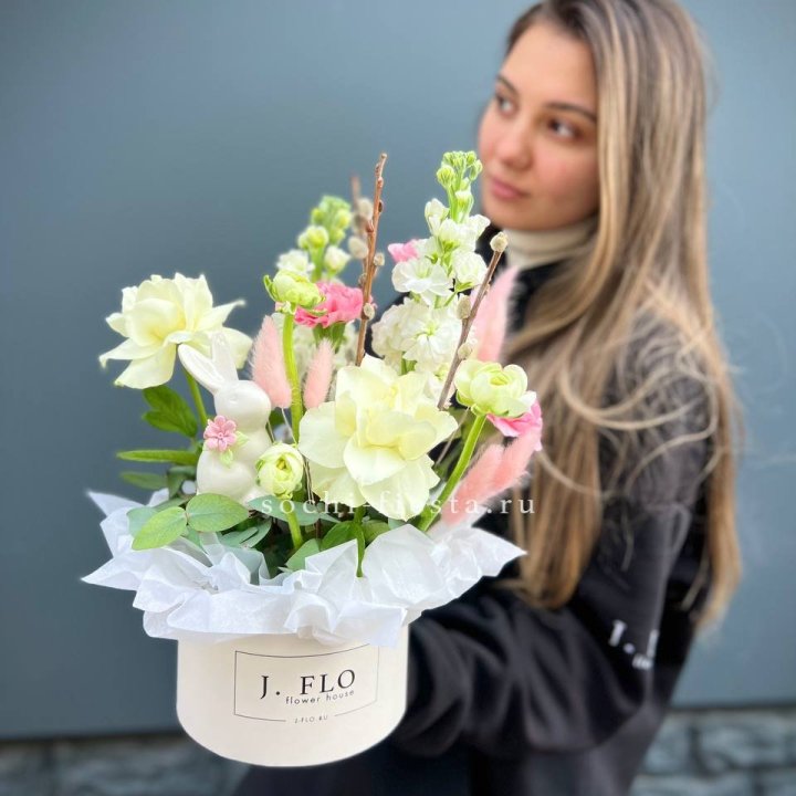 Цветочный бокс "Пасхальная композиция" в Новокузнецке