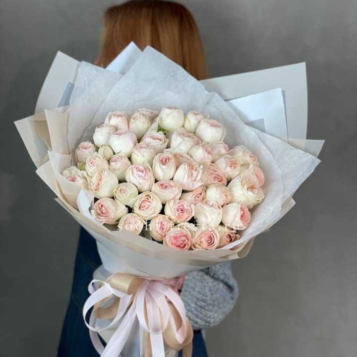 Букет пионовидных роз Пур лав в Новокузнецке