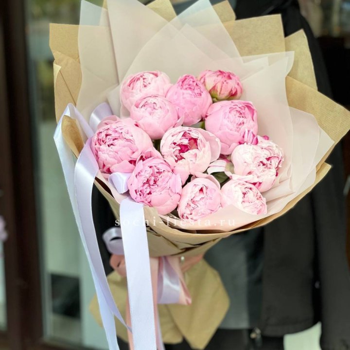 11 пионов в оформлении в Новокузнецке