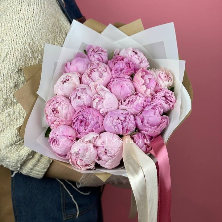 Букет из 21 пионов в Новокузнецке