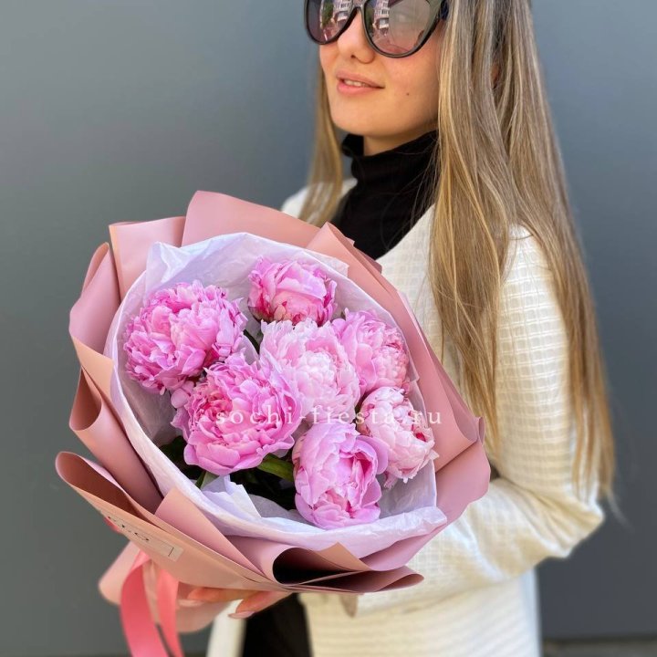 7 пионов в оформлении в Новокузнецке