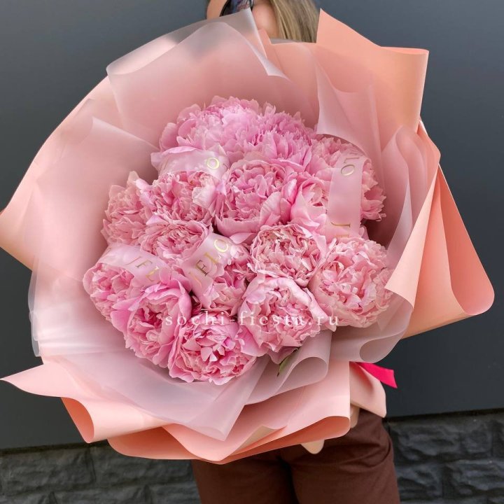 15 пионов "Монинг" в Новокузнецке