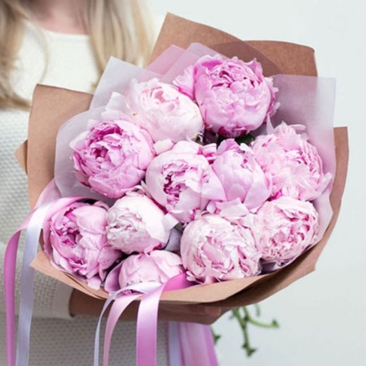 11 нежных пионов в Новокузнецке